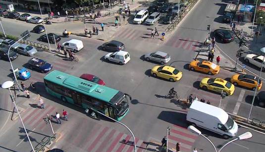Ndotja akustike vijon te jete problem: Ja zonat me te zhurmshme ne Tirane